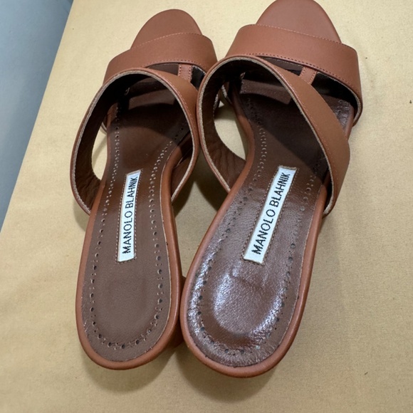 Manolo Blahnik Chus Block Heel Slide Sandal - Picture 7 of 8